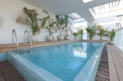 פנטהאוז AH 42