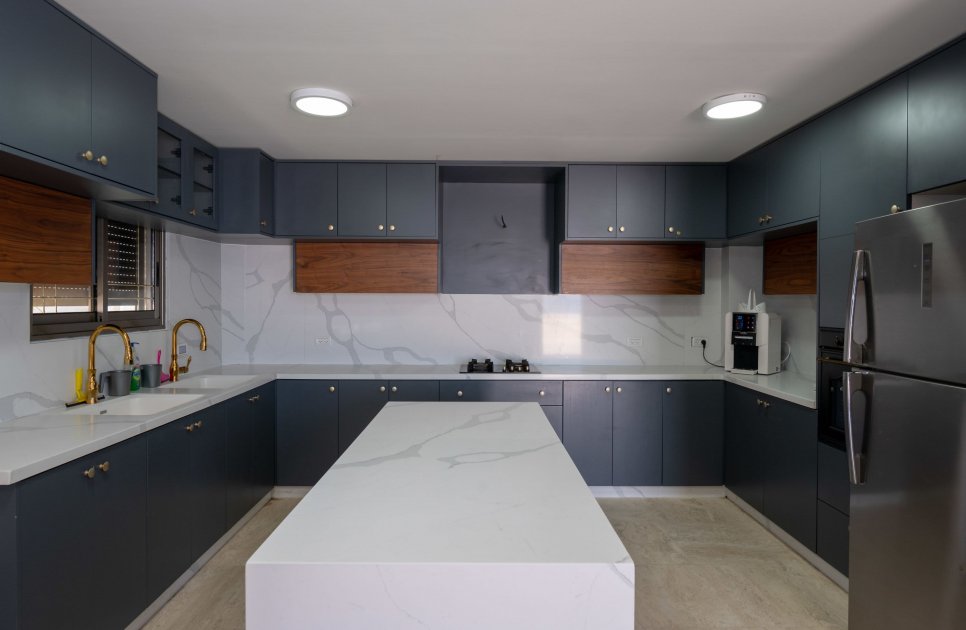 אחוזת התכלת