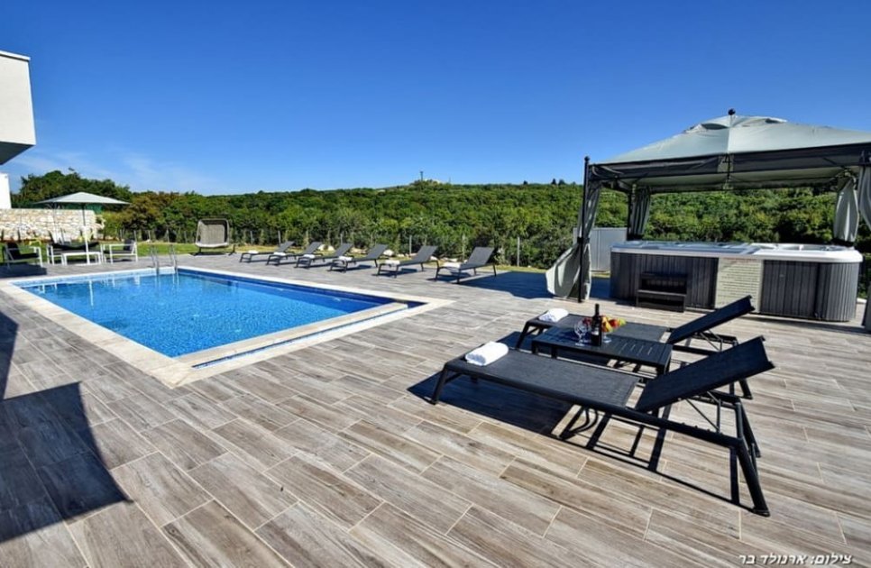 Novio Mansion_vila_433_300444_fpHXBmw.jpg