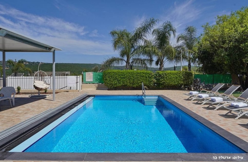 אחוזת שושנים בוטיק