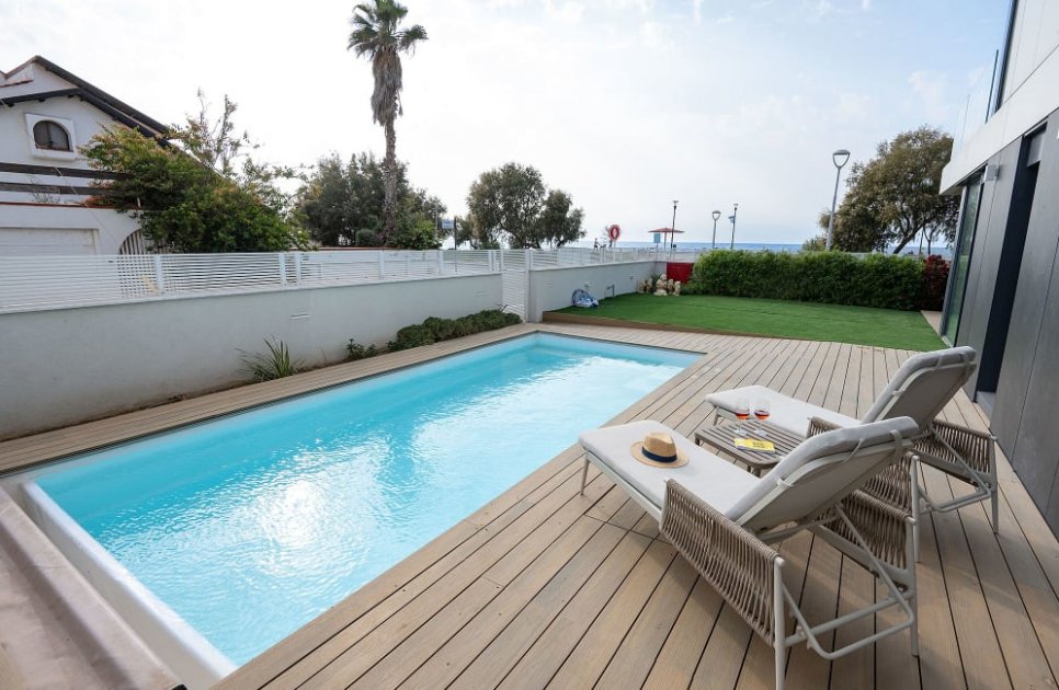 מיקונוס על הים